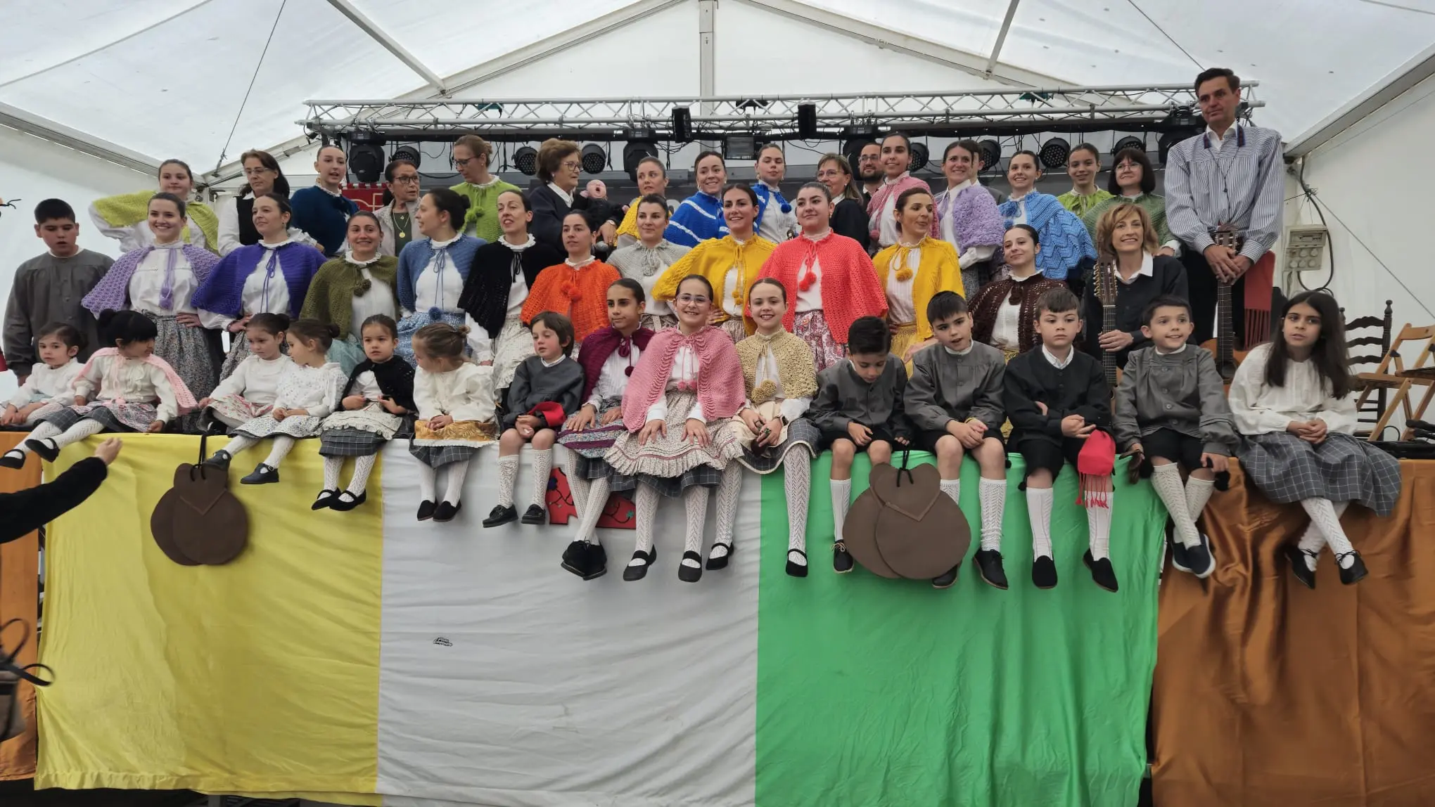 Grupo de Coros y Danzas Virgen de la Antigua
