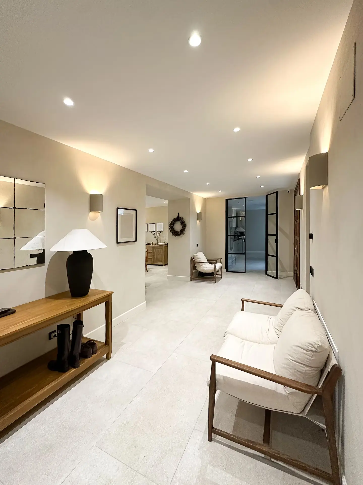 Zona de paso y descanso en la planta baja